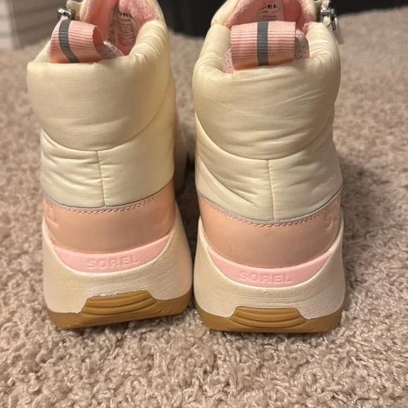 NWOB WNS Sorel Kinetic Impact Waterproof Zip Up Boots Sz 9 Chalk & Vintage Pink - Picture 11 of 11